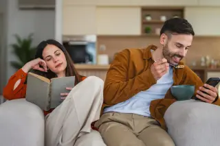 Reading for pleasure linked to lower dementia risk, Cambridge study finds