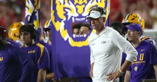 Kiffin’s homecoming roar powers Ole Miss past LSU 32-24