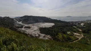 Naples-area Campi Flegrei Near Breakpoint, Eruption Possible Within a Decade