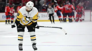 Penguins Collapse in Washington, Trade Hallander for Stastney Amid Defensive Crisis