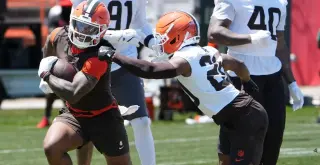 Browns reshapes roster with Dylan Sampson placed on IR and eight moves