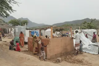 Civilians Flee Yemen as Fighting Deepens a Growing Humanitarian Crisis