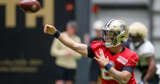 Saints camp Day 4: Backup QB race remains unsettled after a sloppy practice