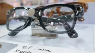 Meta Glasses Now Permanently Disable Cameras When LED Is Compromised