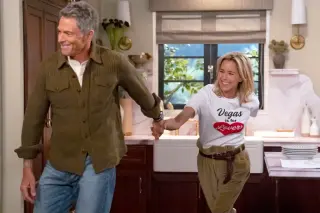 NBC Launches 'Newlyweds' with Tim Daly, Téa Leoni, and Jamie Lee Curtis