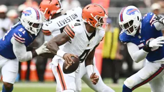 Sanders Urges Respect Amid Browns Fans’ Booing of Watson