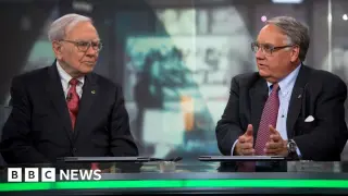 Buffett Hands Berkshire Hathaway Chair to Howard in Planned Transition