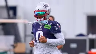 Gonzalez Quietly Navigates Contract Standoff as Patriots Trade Talk Emerges