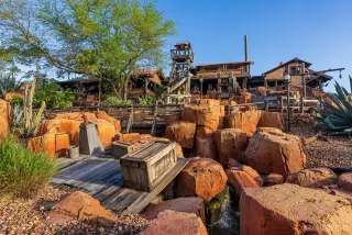 Big Thunder Mountain Reopens, Evacuates After Fire Extinguisher Deployed on Opening Day