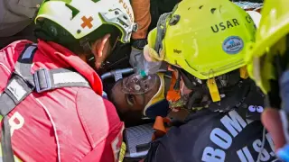 Miraculous eight-day rescue pulls man from Venezuela quake rubble