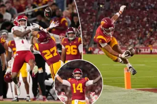 USC Dominates Fresno State 39-0 as Freshman Duo Shines