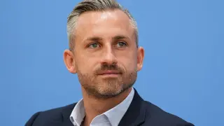 AfD candidate’s arms-for-remigration remark sparks backlash