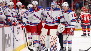 Rangers Star Shesterkin Suffers Lower-Body Injury in Loss to Capitals