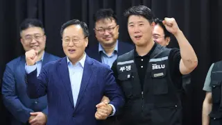 Samsung averts strike with last-minute profit-sharing pay deal