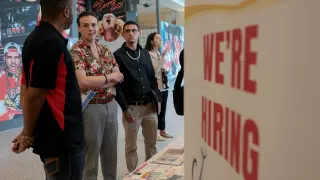 U.S. Labor Market Shows Widening Gender Divide as Men’s Employment Falls