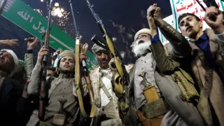 Houthis Strike Saudi City as US-Iran Tensions Escalate