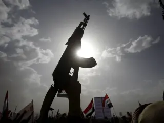 Saudi seeks global coalition to defend Red Sea shipping from Houthis