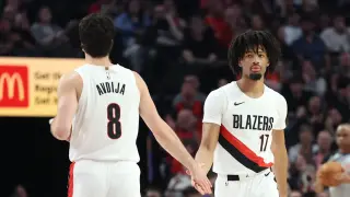 Blazers ditch the 3-pointer to edge Clippers with dominant fourth