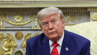 Polls Show Trump Approval Hits Record Low Amid Iran War and Economic Discontent