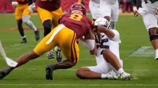 Oregon QB Dante Moore Enters Concussion Protocol After Targeting Hit by USC