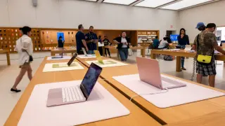 Apple seeks clearance to source Chinese memory chips amid price squeeze