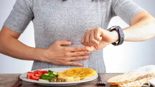 Short daily eating window linked to cognitive gains in older women, study finds