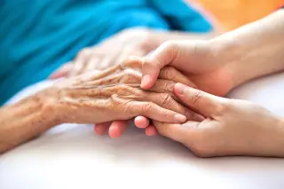 Bipartisan Push for Medicare Coverage of Alzheimer's Blood Tests Gains Momentum