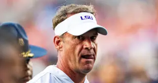 Ole Miss Beats LSU 32-24 in Kiffin's Emotional Return to Oxford