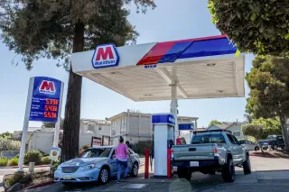 Trump Asks U.S. Refiners to Boost Domestic Output to Curb Pump Prices