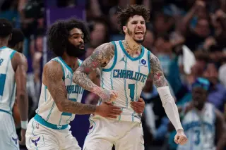 Late Play-In Night Delivers for Blazers and Hornets