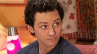 Georgie & Mandy's First Marriage Recasts Young Sheldon Ex, While Sheldon's Return Remains Unresolved