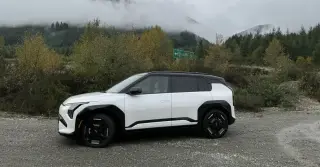 Kia EV3 Launches in US as a $30,000 Alternative to Bolt and Leaf