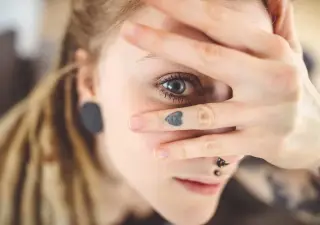 Ink Beyond the Skin: Tattoo Pigments Linked to Rare Eye Inflammation
