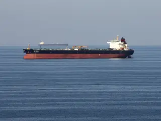 Hormuz Talks Harden: U.S. Demands Reparations; Iran Seeks Broad Concessions