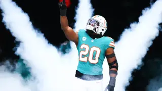 Dolphins lock in Jordyn Brooks on three-year, $51.3M extension