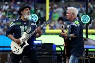 Soundgarden Sparks Halftime Reunion at Seahawks Opener with Taylor Momsen