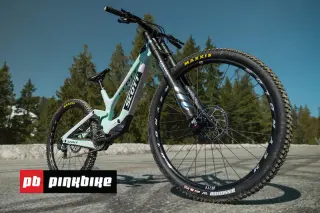 32-Inch Mega Mullet DH Test: Do Bigger Wheels Buy Time?