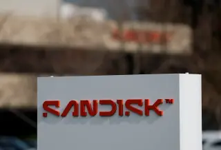 SanDisk Beats Q3 Estimates, Announces 8-for-1 Split as AI Demand Surges