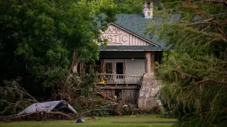 Camp Mystic halts 2026 season amid tragedy, lawsuits, and ongoing investigations