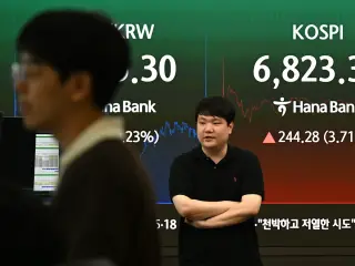 AI Momentum Fades as Seoul Tech Stocks Plunge on Inflation Fears