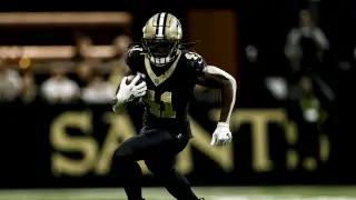 Kamara Re-signs with Saints on $6M Base, Up to $8.5M with Incentives