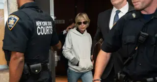 Selma Blair Appears at '90s Con' Days After JFK Arrest