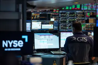 S&P 500 Hits Record Highs While 41% of Stocks Lag Behind