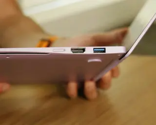 Intel's Firefly aims to slash laptop costs by using smartphone RAM in sleek metal shells