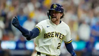 Brewers Lead 3-0; World Series Tickets Drop to $1,500 as Presale Opens