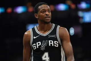 Fox's late layup attempt seals Spurs' Game 4 Finals heartbreak