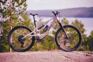 Pole Hiisi Goes Premium: Maxon-Powered e-MTB Breaks the Boutique Mold