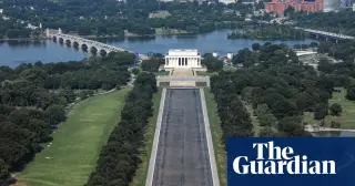 Drained Lincoln Memorial Pool Fades, Revealing Costly Renovation Troubles