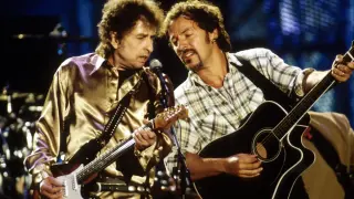 Bruce Springsteen’s 13 Dylan Covers: A Half-Century of Live Homage