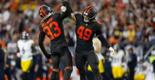 Watson leads Browns to 27-24 win over Steelers, securing AFC North lead